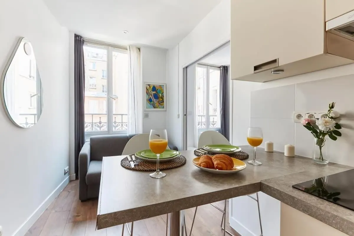 Rogito Fresh Scented Apartment Paris 0*,